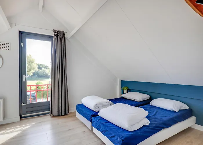 6 - Persoons Area 16 بيت للعطل